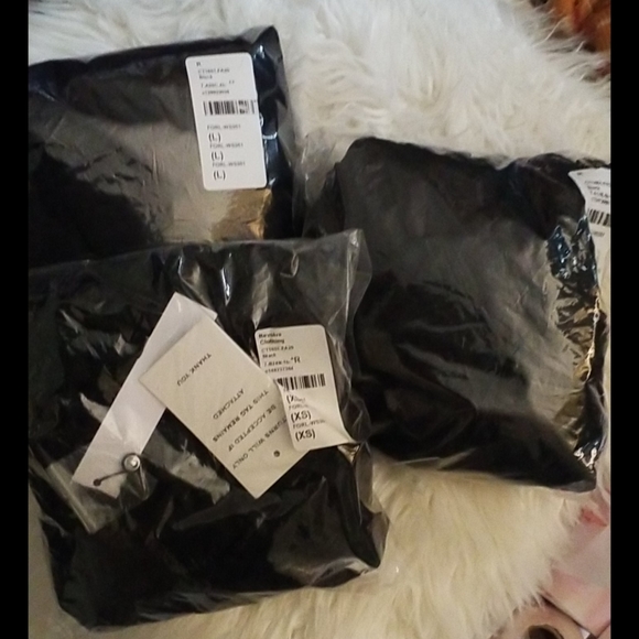 **1 XS Left**For Love and Lemons Quinn Crop Top - Picture 7 of 8